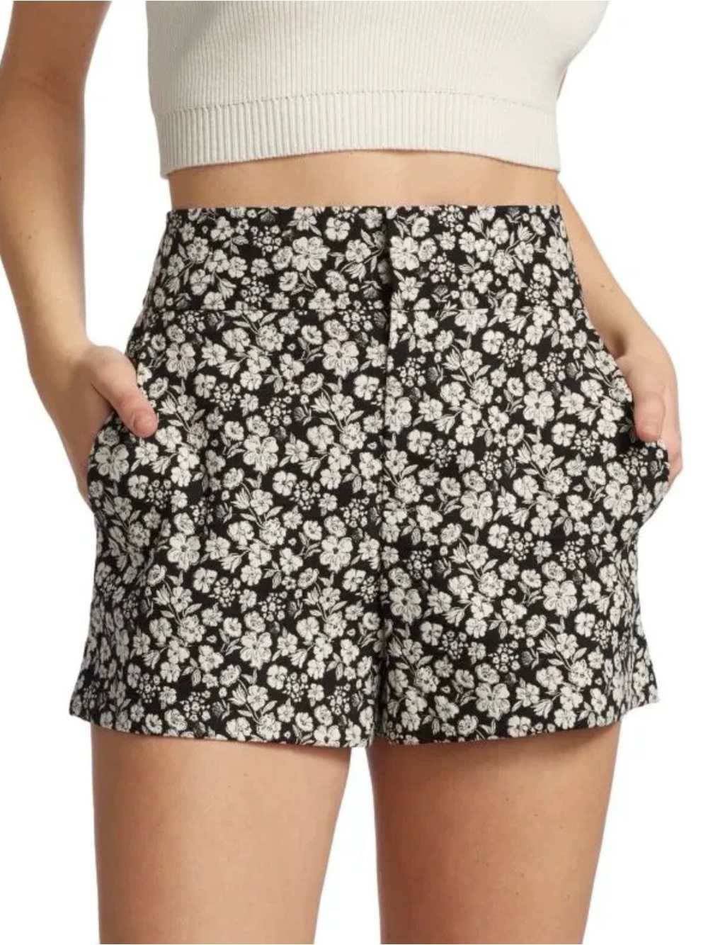 NWT Alice + Olivia  Black/White Cady Stretch Cotton Floral Shorts New with Tags